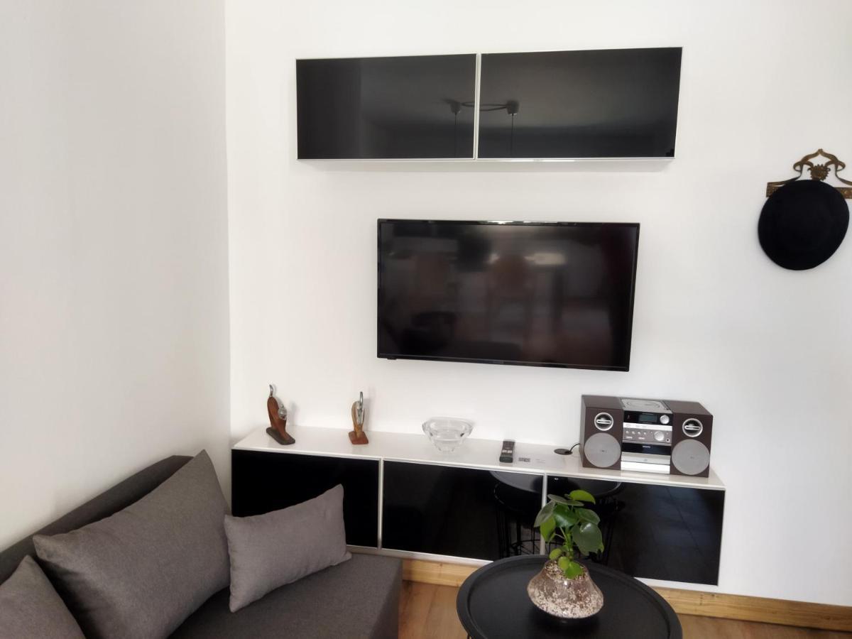 Minimal Apartment By The Beach Corinth Εξωτερικό φωτογραφία