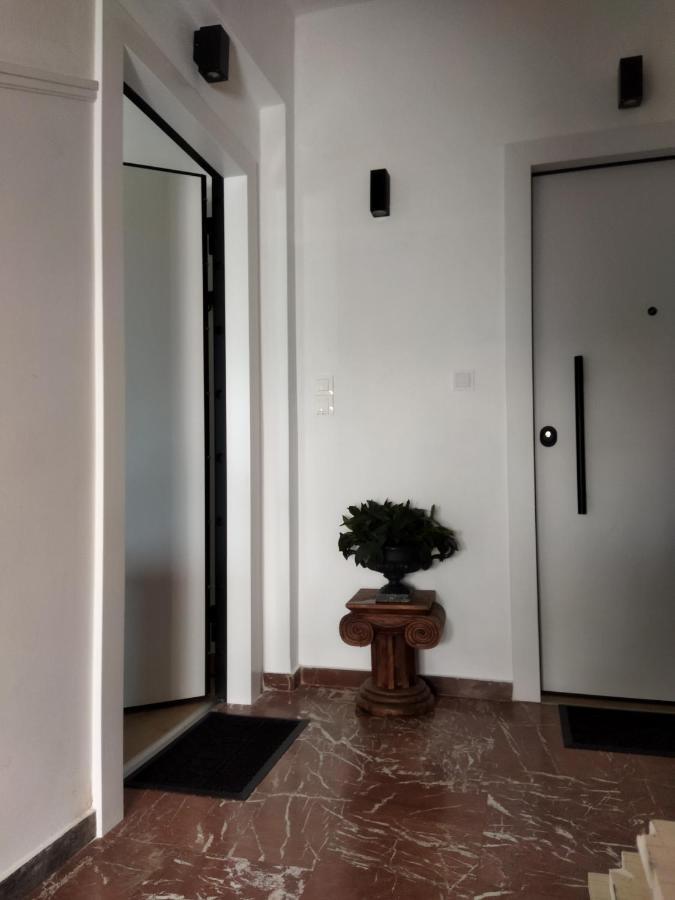 Minimal Apartment By The Beach Corinth Εξωτερικό φωτογραφία