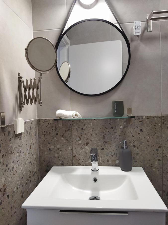 Minimal Apartment By The Beach Corinth Εξωτερικό φωτογραφία