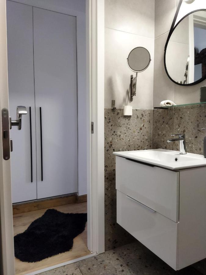 Minimal Apartment By The Beach Corinth Εξωτερικό φωτογραφία